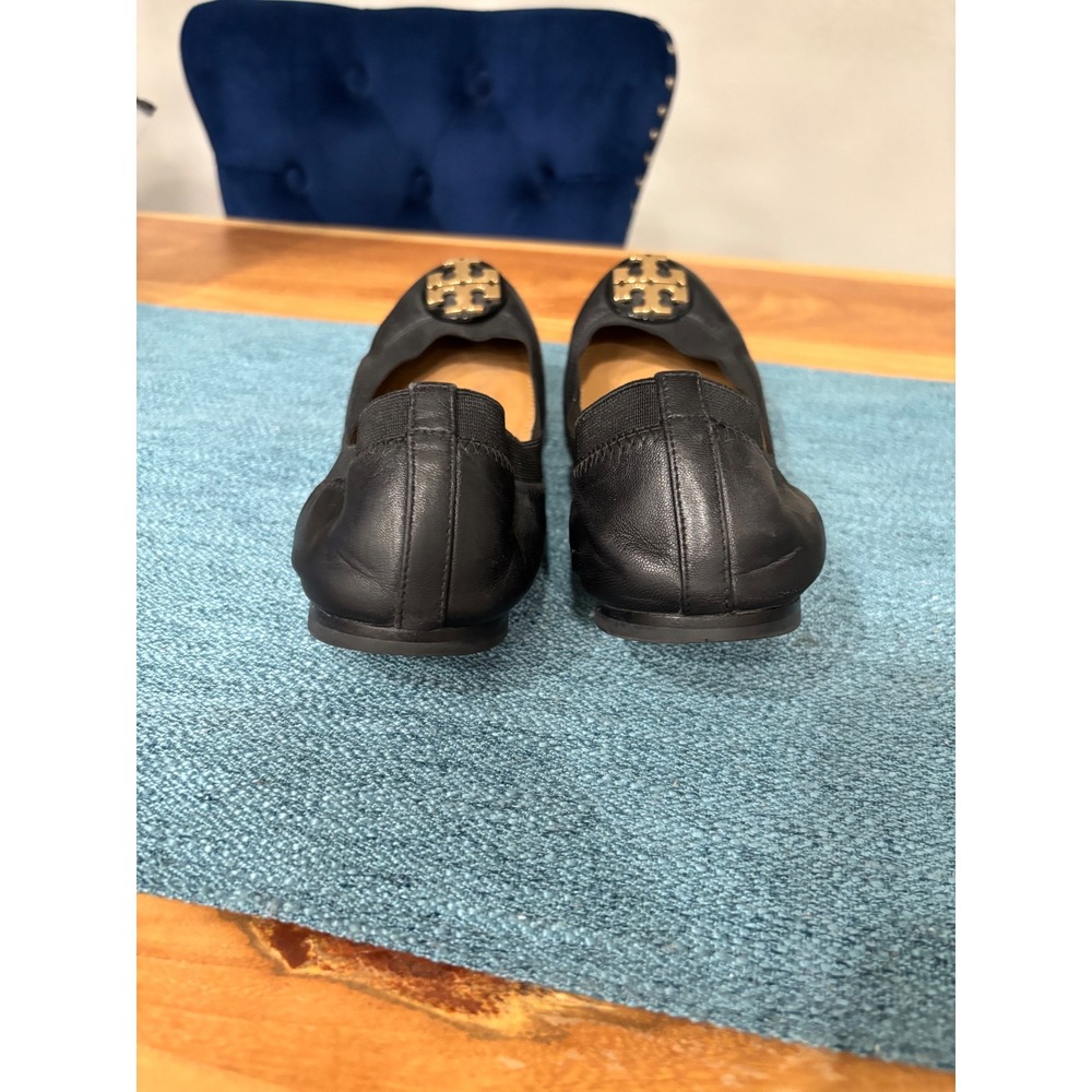 Tory Burch Reva Black Leather Ballet Flats Gold Logo Medallion Shoes - Picture 4 of 7